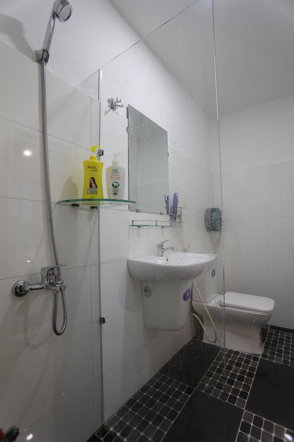 Istay Inn Hotel Хошимин Екстериор снимка