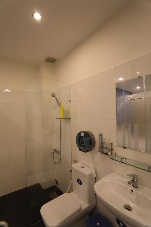 Istay Inn Hotel Хошимин Екстериор снимка